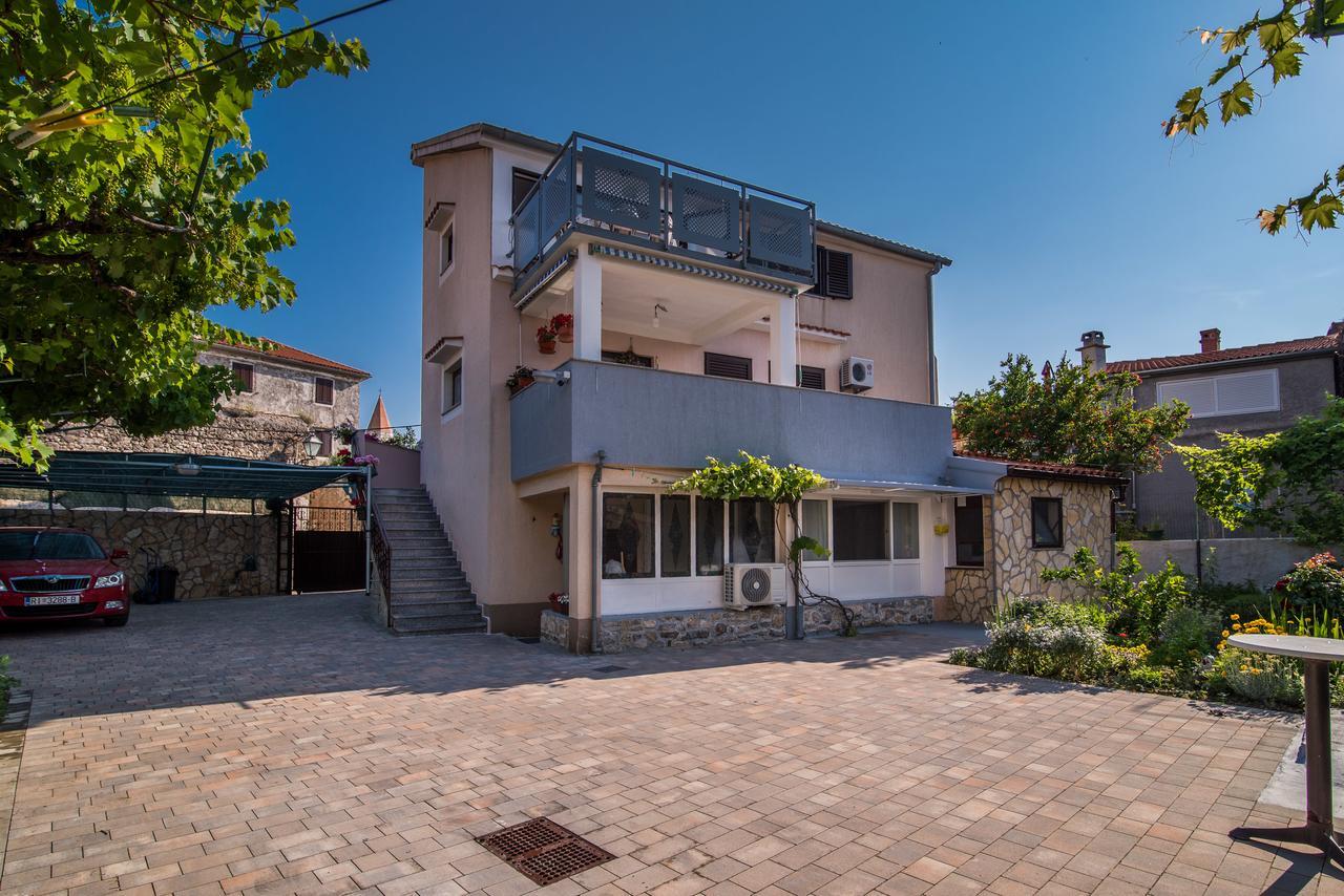 Apartment Sandra Krk Krk Town Exterior foto